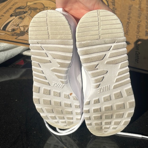 Nike - Picture 6 of 6